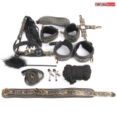 НАБОР (наручники, оковы, ошейник с поводком, верёвка, фиксатор, плётка, кляп, маска, зажимы) 
